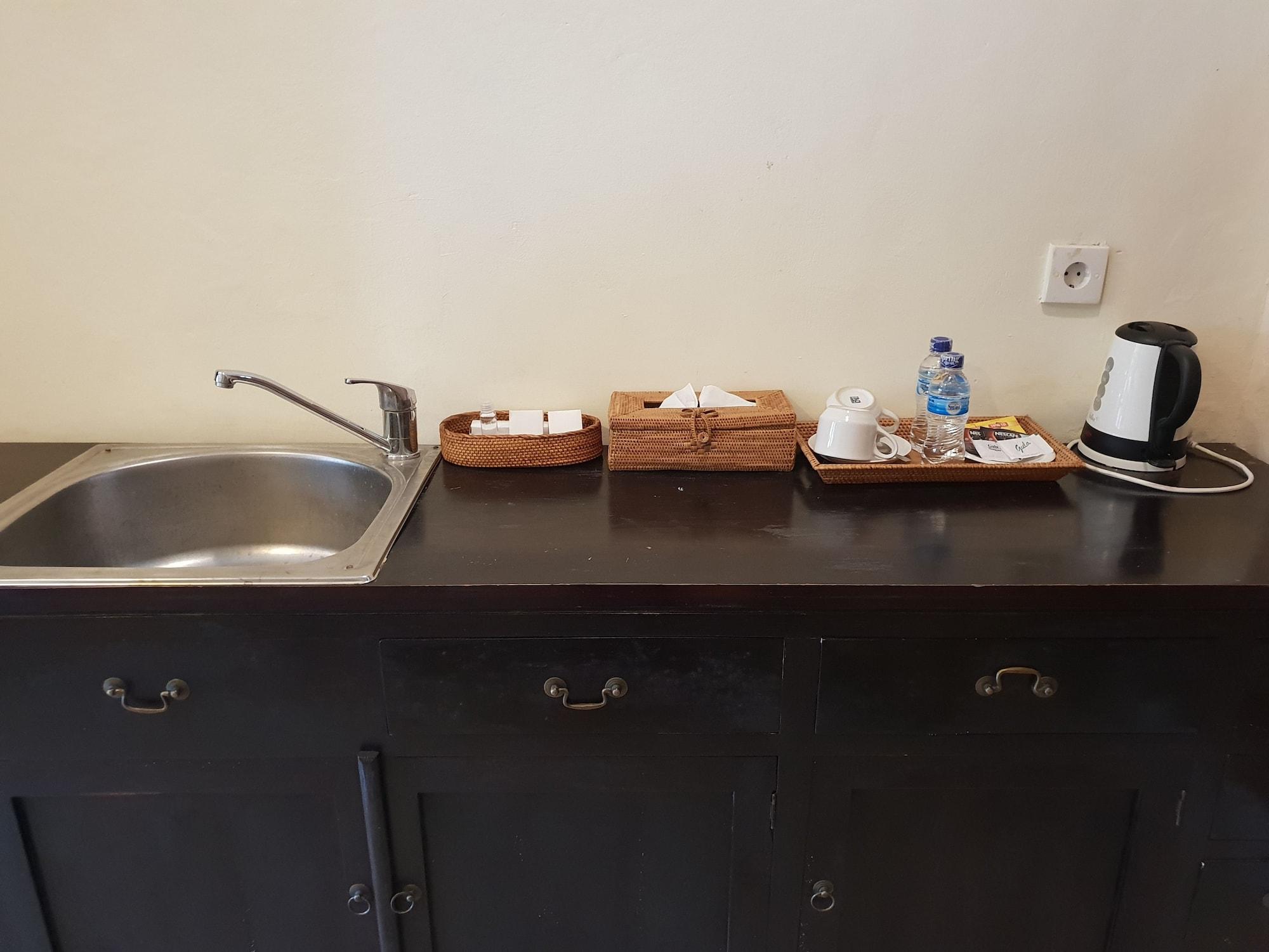 Liyer House Hotell Lodtunduh Eksteriør bilde